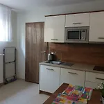 Ξενοδοχείο με διαμερίσματα W Marina 3*