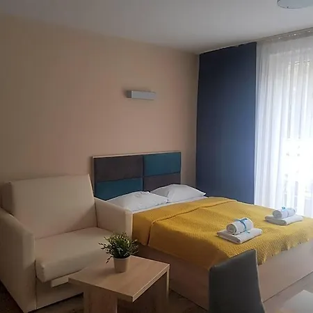 W Marina Apartmanhotel